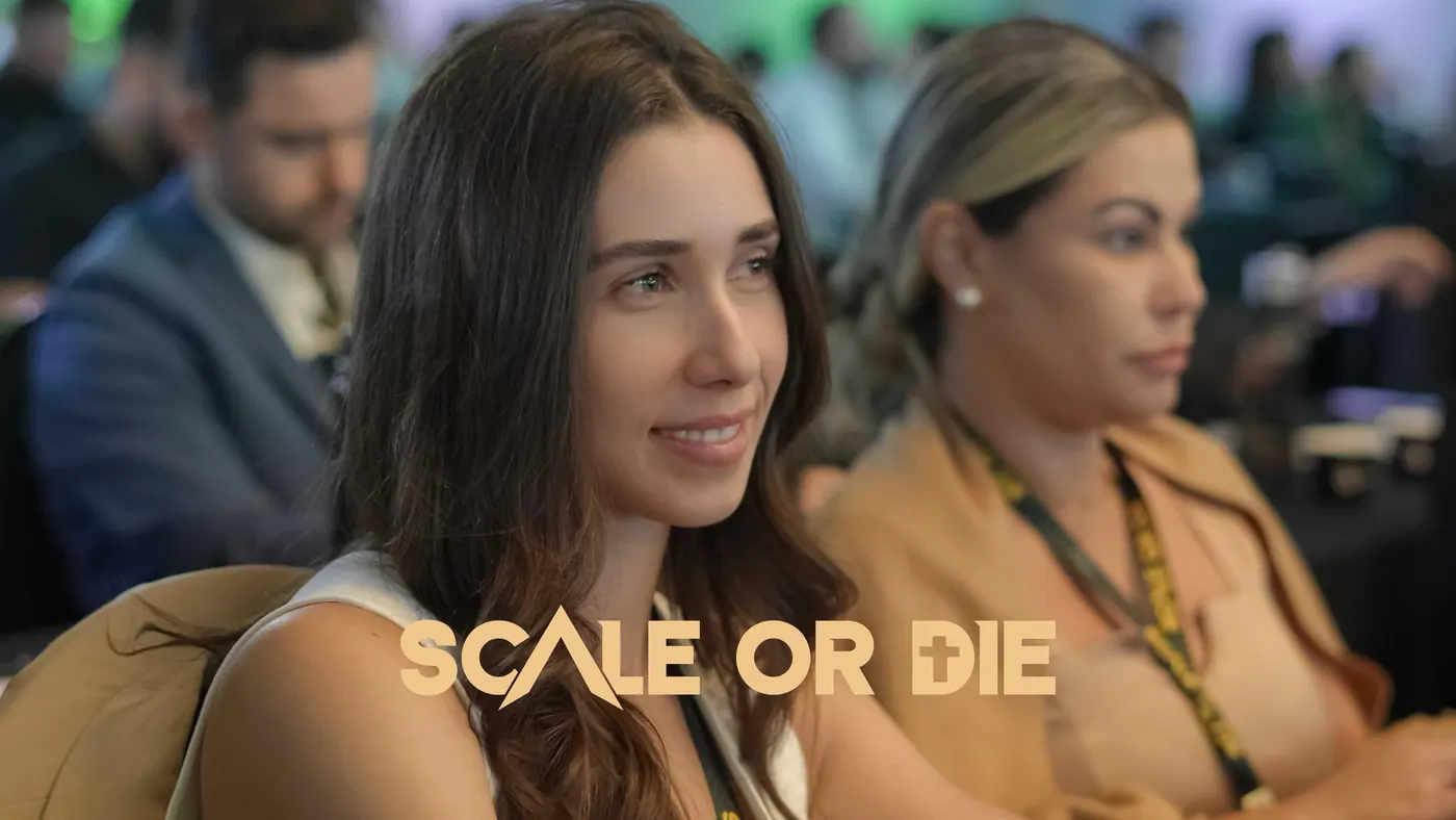 Participantes lado a lado durante a programação